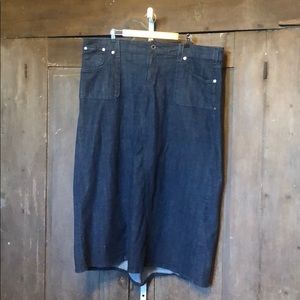 Levi’s | | dark wash straight denim skirt